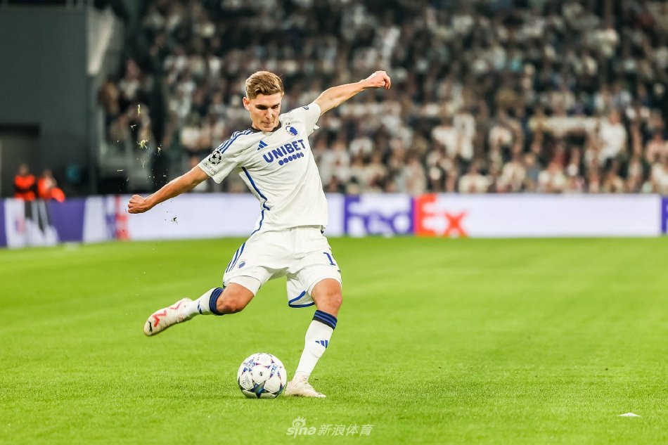 曾与查尔莫 曾与查尔莫