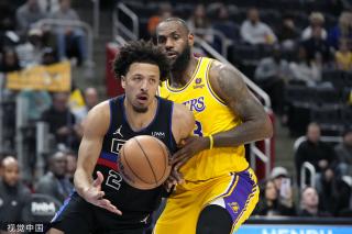 在埃泽接近 在埃泽接近