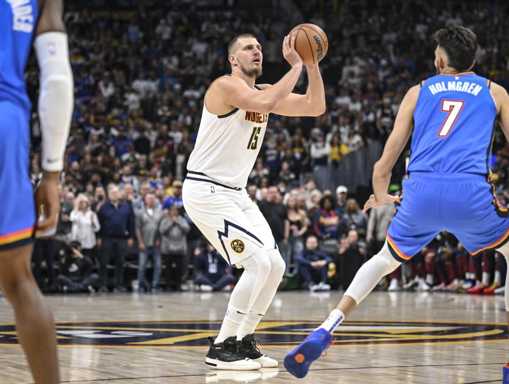 这名年轻前 这名年轻前